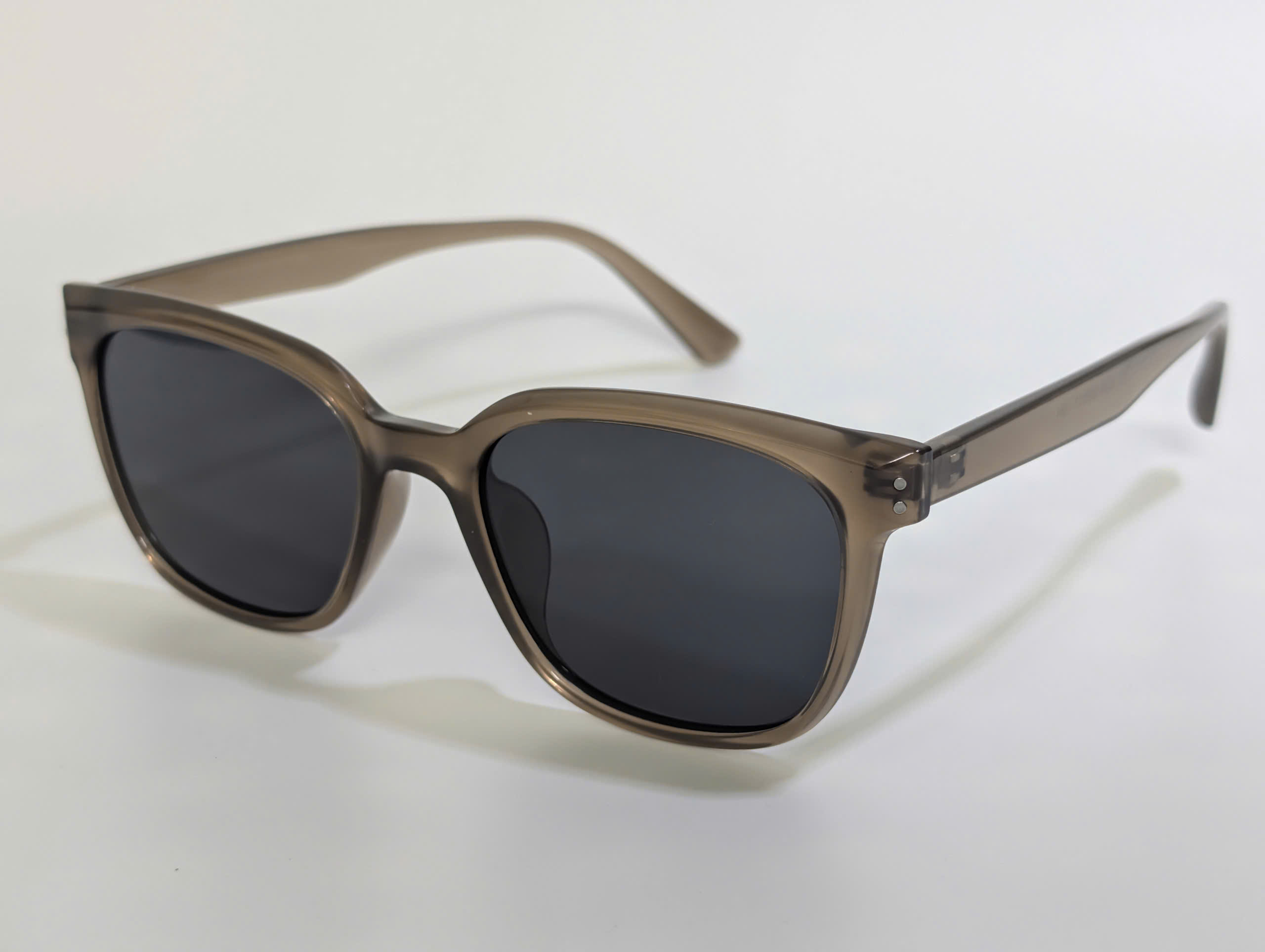 kính mát 2084 kính mát 2084